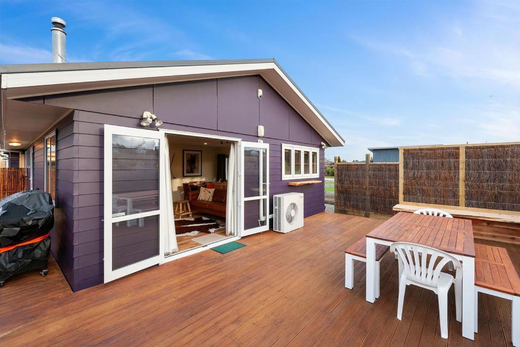 The Purple House - Ohakune Home With Spa Pool Exterior photo
