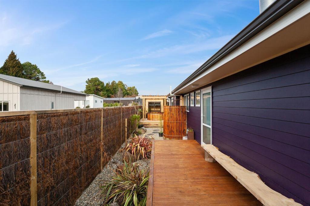 The Purple House - Ohakune Home With Spa Pool Exterior photo