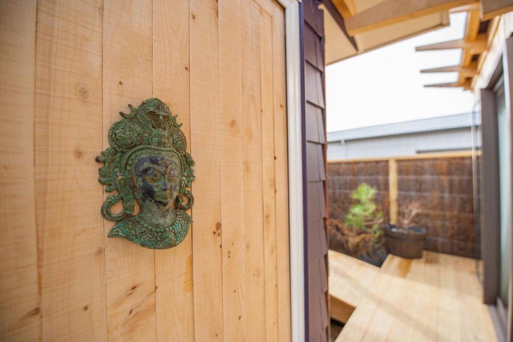The Purple House - Ohakune Home With Spa Pool Exterior photo