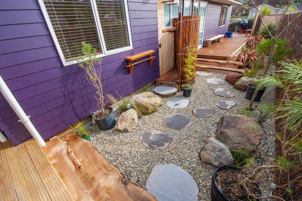 The Purple House - Ohakune Home With Spa Pool Exterior photo